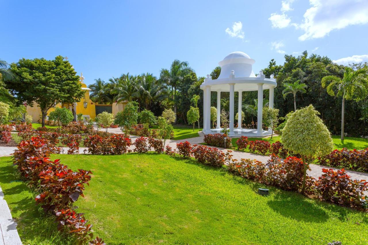 Trs Yucatan Hotel - Adults Only Akumal Buitenkant foto