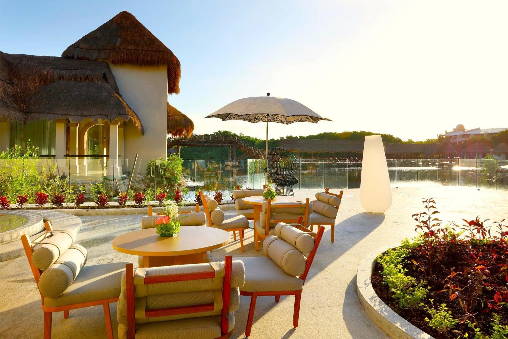 Trs Yucatan Hotel - Adults Only Akumal Buitenkant foto